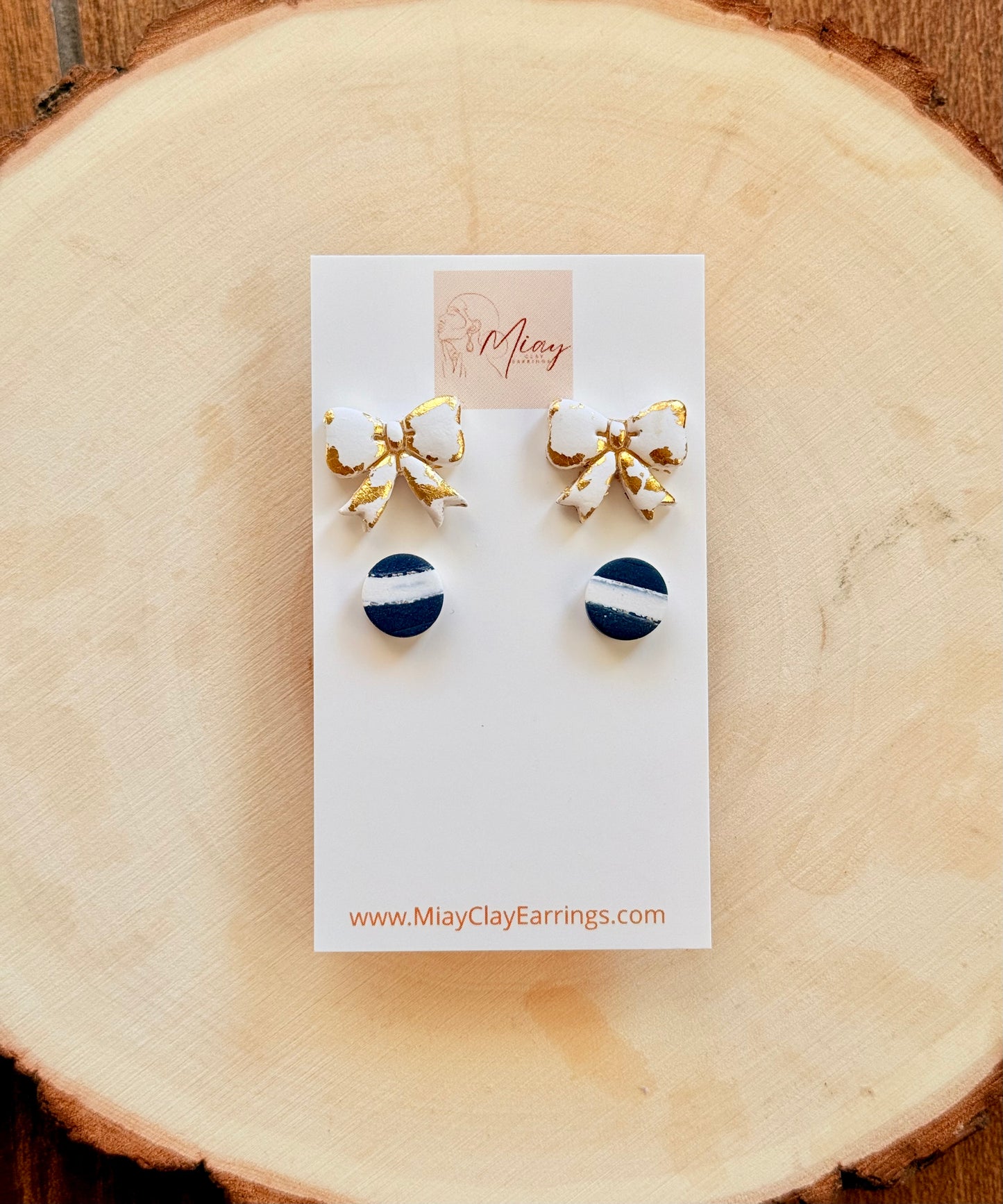 Bow Stud