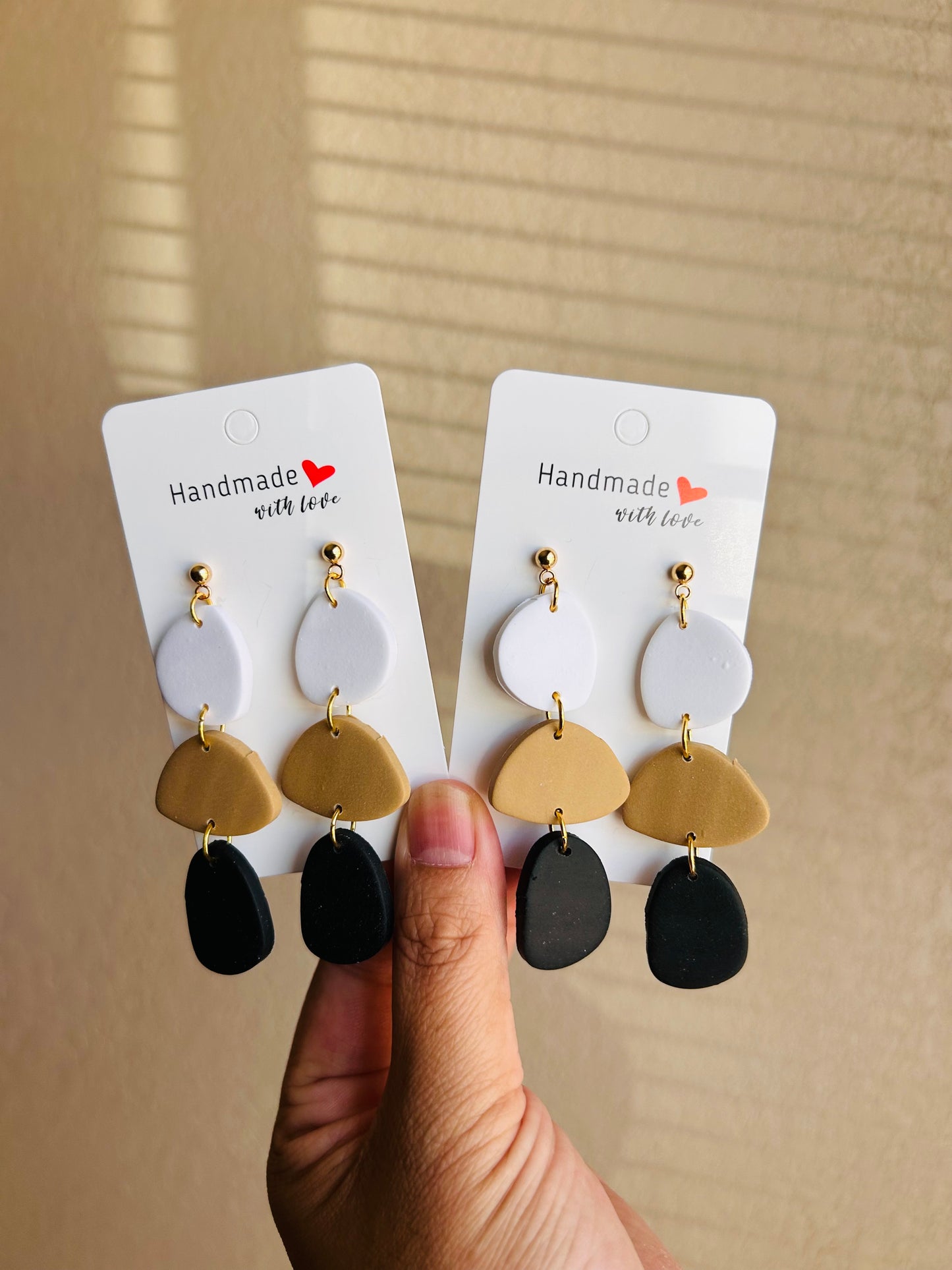 PEBBLES EARRINGS