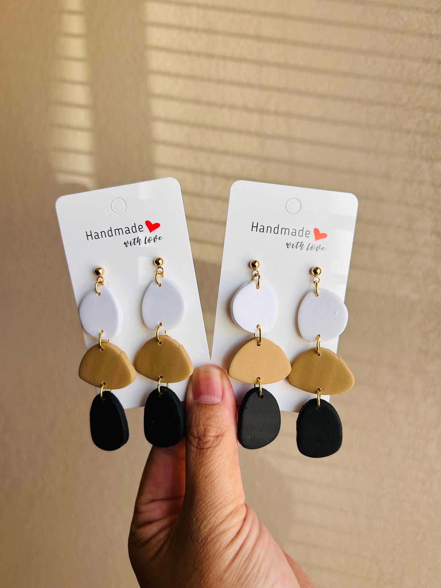 PEBBLES EARRINGS